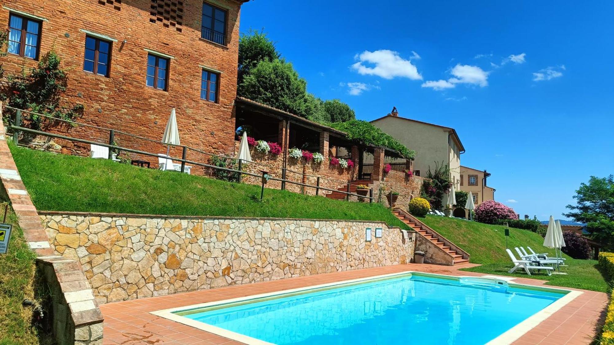 Terricciola Borgo Fajani旅馆 外观 照片